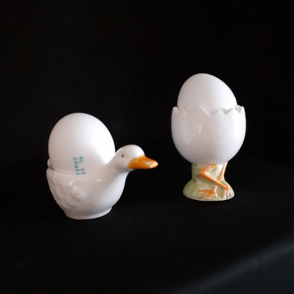(2) Antique Knobler EGG Cups Holders Japan Porcelain & Ceramic Cracked Egg Legs